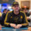 Ο Phil Hellmuth αποκλείστηκε  με δραματικό τρόπο στις Μπαχάμες